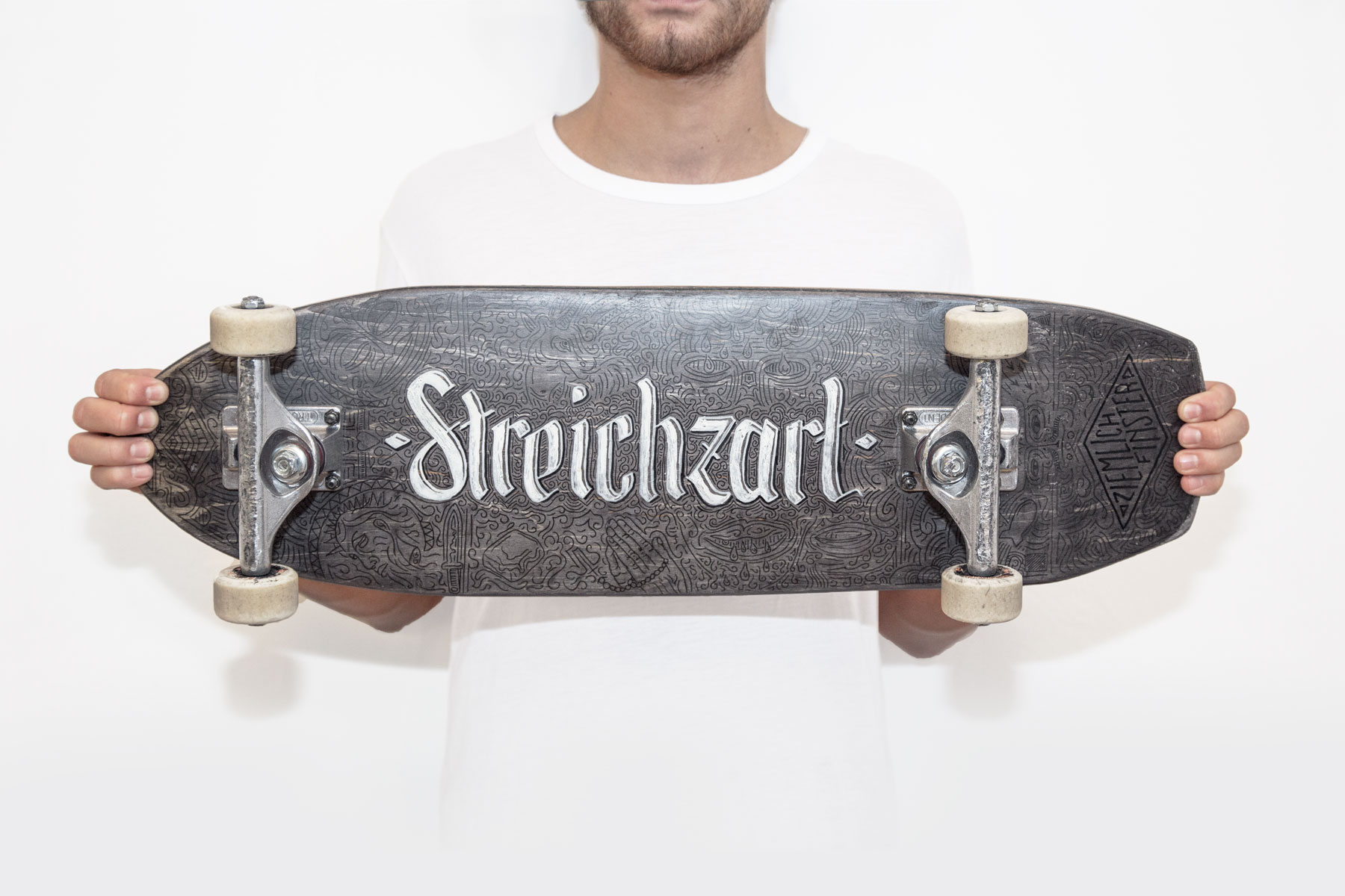 Streichzart Skateboard gesamt